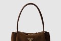 [PRADA-프라다]미디엄 스웨이드 숄더백 1BA444