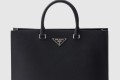 [PRADA-프라다]사피아노 가죽 토트백 2VG101