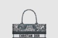 [DIOR-디올]북 토트백 미듐 M1296