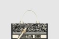[DIOR-디올]북 토트백 미듐 M1324