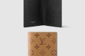 [LOUIS VUITTON-루이비통]패스포트 커버 M26571
